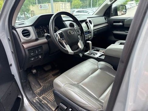 Used 2021 Toyota Tundra Limited w/ Limited Premium Package AWD/4WD image 8