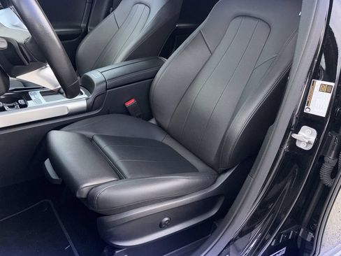 Used 2025 Mercedes-Benz GLB 250 image 18
