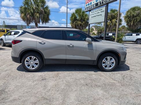 Used 2021 Chevrolet Blazer LT FWD image 3