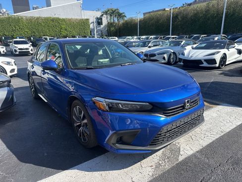 Certified 2022 Honda Civic EX image 3