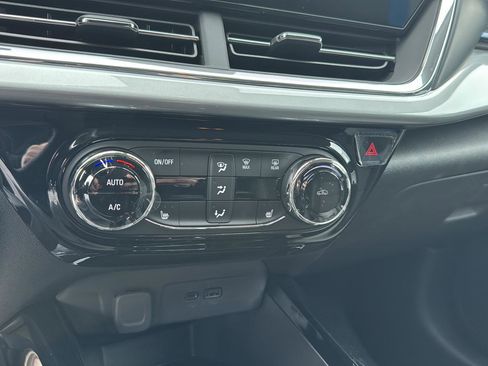 New 2026 Chevrolet Trax LT w/ Driver Confidence Package image 24