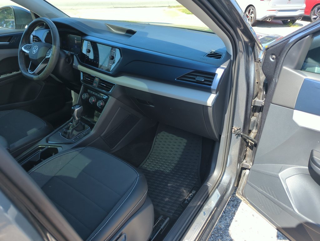 Certified 2023 Volkswagen Taos SE w/ Panoramic Sunroof Package FWD image 36