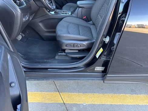 Used 2019 Chevrolet Equinox LT image 4