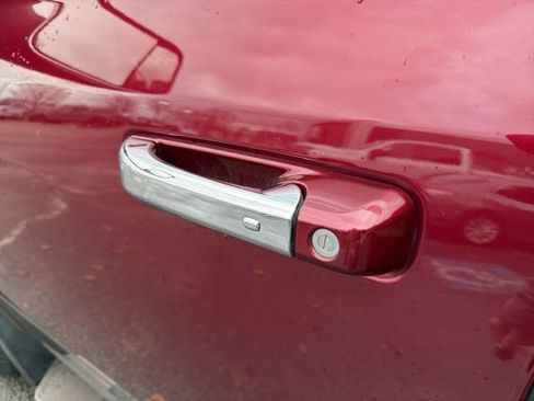 Used 2018 RAM 1500 Laramie Longhorn image 22