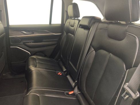Used 2022 Jeep Grand Cherokee Limited 4xe AWD/4WD image 18