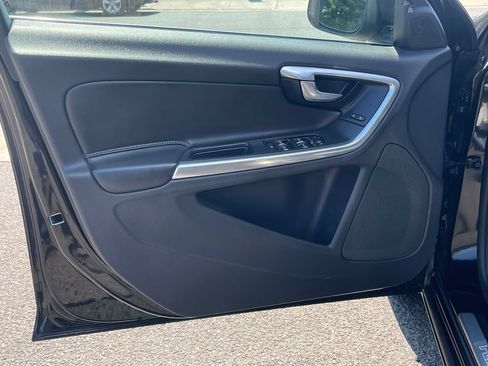 Used 2018 Volvo S60 T5 Inscription Platinum AWD/4WD image 11