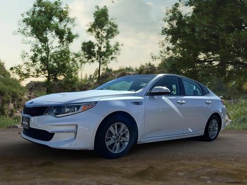 Used 2017 Kia Optima LX FWD image 1