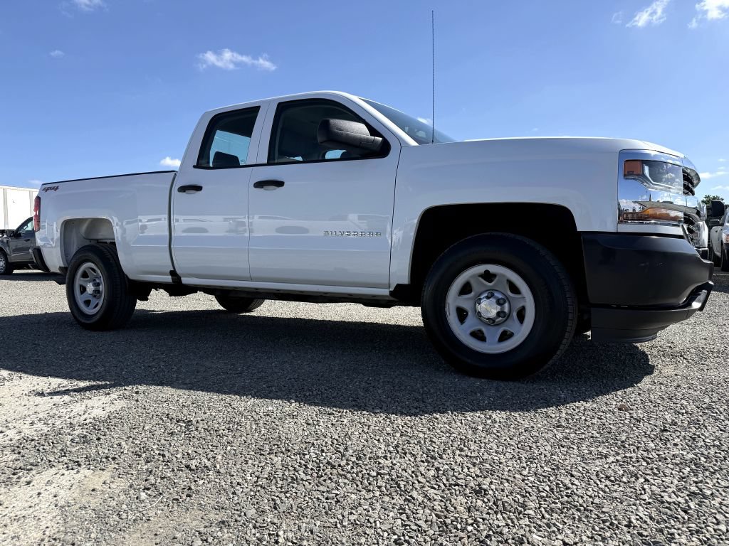 Used 2017 Chevrolet Silverado 1500 W/T AWD/4WD image 4