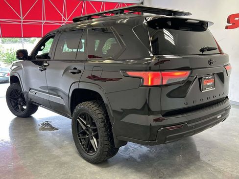 Used 2026 Toyota Sequoia Platinum AWD/4WD image 5