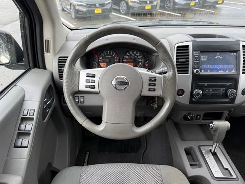 Used 2019 Nissan Frontier SV image 18
