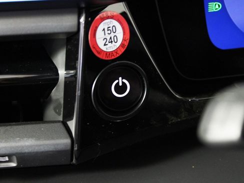 Used 2025 Porsche Macan Turbo Electric image 22