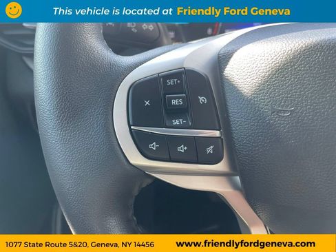 Used 2023 Ford Explorer XLT AWD/4WD image 17