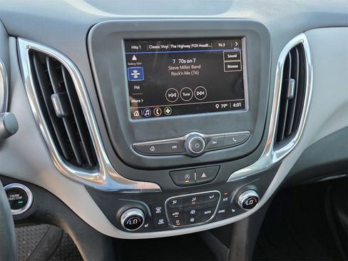 Used 2022 Chevrolet Equinox LT image 13