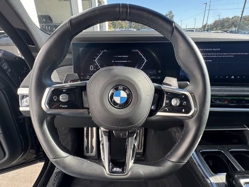 Used 2024 BMW 760i xDrive w/ Executive Package image 8