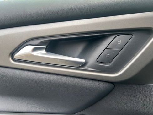 New 2026 Chevrolet Traverse LT w/ Midnight/Sport Edition image 19