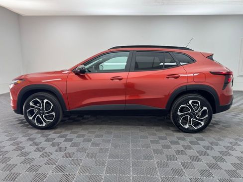 Used 2024 Chevrolet Trax RS w/ Driver Confidence Package image 12