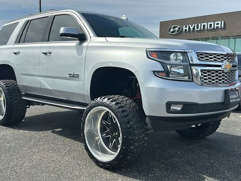 Used 2019 Chevrolet Tahoe LT w/ Texas Edition Package image 18