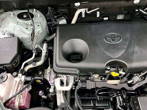 Used 2020 Toyota RAV4 XLE Premium FWD image 33