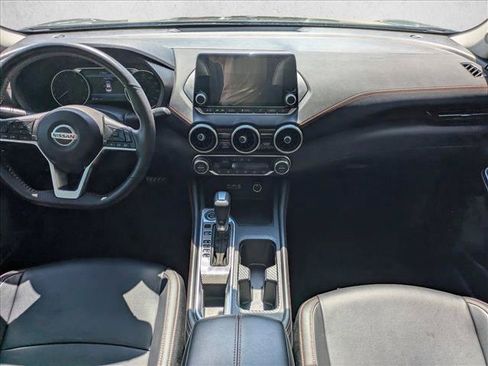 Used 2023 Nissan Sentra SR w/ SR Premium Package FWD image 18