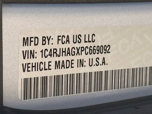 Certified 2023 Jeep Grand Cherokee Altitude AWD/4WD image 38