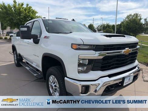 New 2026 Chevrolet Silverado 2500 LT AWD/4WD image 2