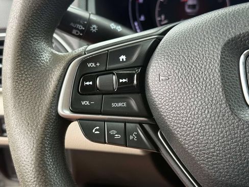 Used 2018 Honda Accord LX image 28