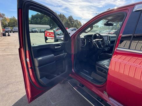 Used 2020 Chevrolet Silverado 2500 LTZ w/ LTZ Convenience Package image 9