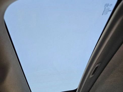 Certified 2024 Nissan Sentra SR w/ SR Premium Package image 26