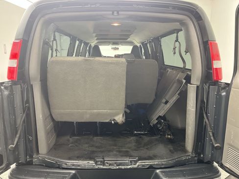 Used 2017 Chevrolet Express 3500 LT w/ LT Preferred Equipment Group image 21