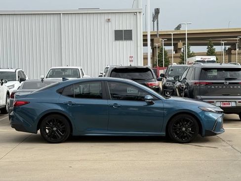 Used 2025 Toyota Camry SE w/ Multimedia Upgrade Package FWD image 3