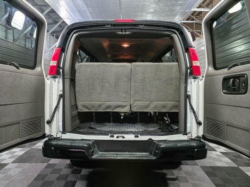 Used 2019 Chevrolet Express 3500 LS image 10