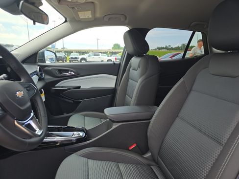 New 2026 Chevrolet Trax LT w/ Driver Confidence Package FWD image 20