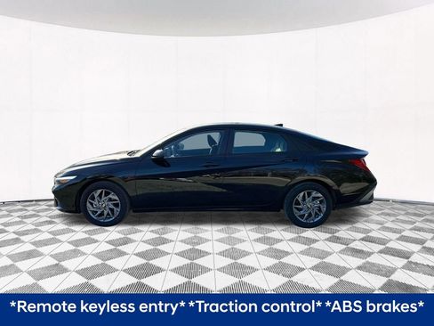 New 2025 Hyundai Elantra Blue image 5