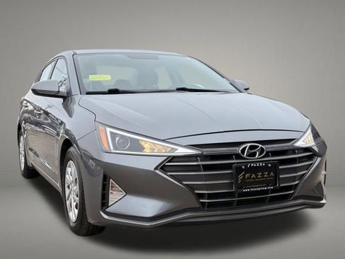 Used 2019 Hyundai Elantra SE w/ Cargo Package FWD image 8
