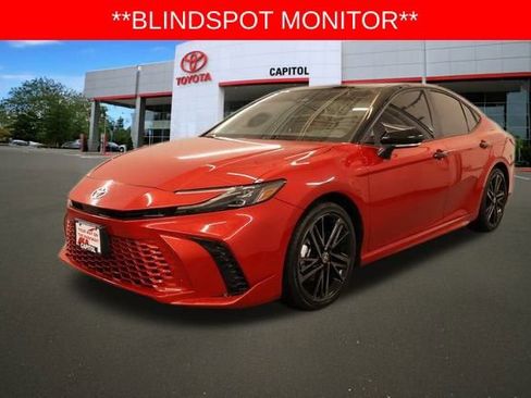 Used 2025 Toyota Camry XSE image 6