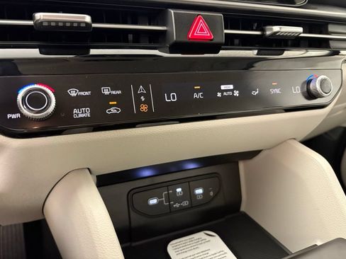 New 2026 Kia Sportage EX FWD image 30