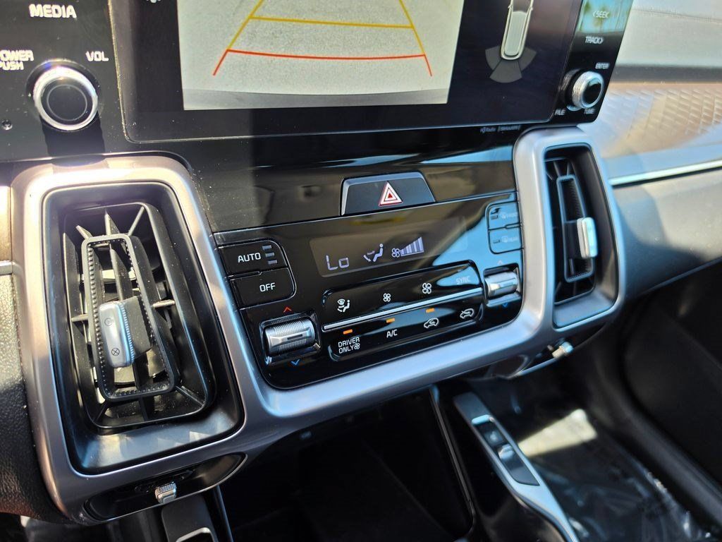 Used 2022 Kia Sorento S FWD image 20