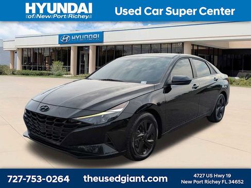Certified 2023 Hyundai Elantra SEL w/ Cargo Package FWD image 1