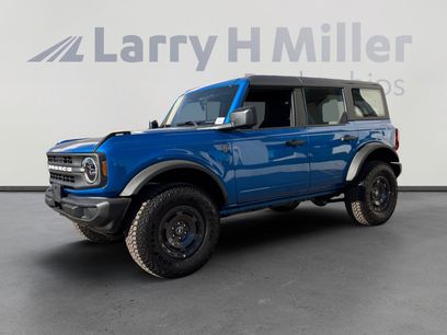 New 2025 Ford Bronco Base w/ Sasquatch Package