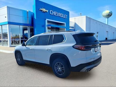 Used 2025 GMC Acadia Elevation image 6