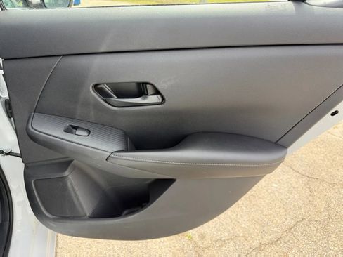 Used 2024 Nissan Sentra SV image 29