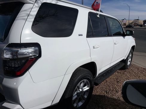 Used 2023 Toyota 4Runner SR5 Premium image 4