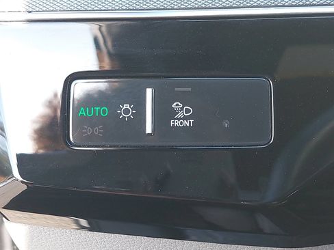 Used 2024 Audi Q8 e-tron Premium Plus w/ Prestige Package AWD/4WD image 29