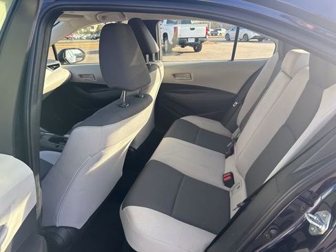 Used 2025 Toyota Corolla LE image 18