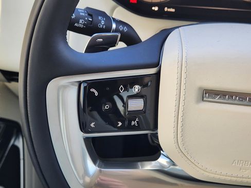 New 2026 Land Rover Range Rover Long Wheelbase SE image 28