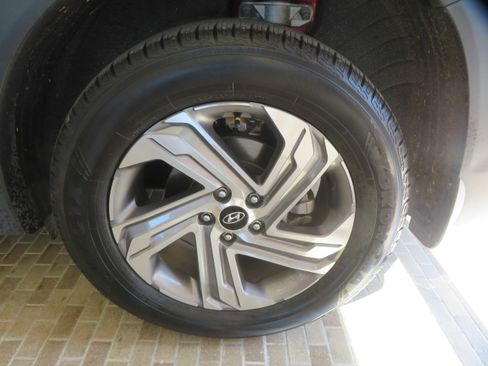 Used 2023 Hyundai Santa Fe SEL w/ Premium Package image 8