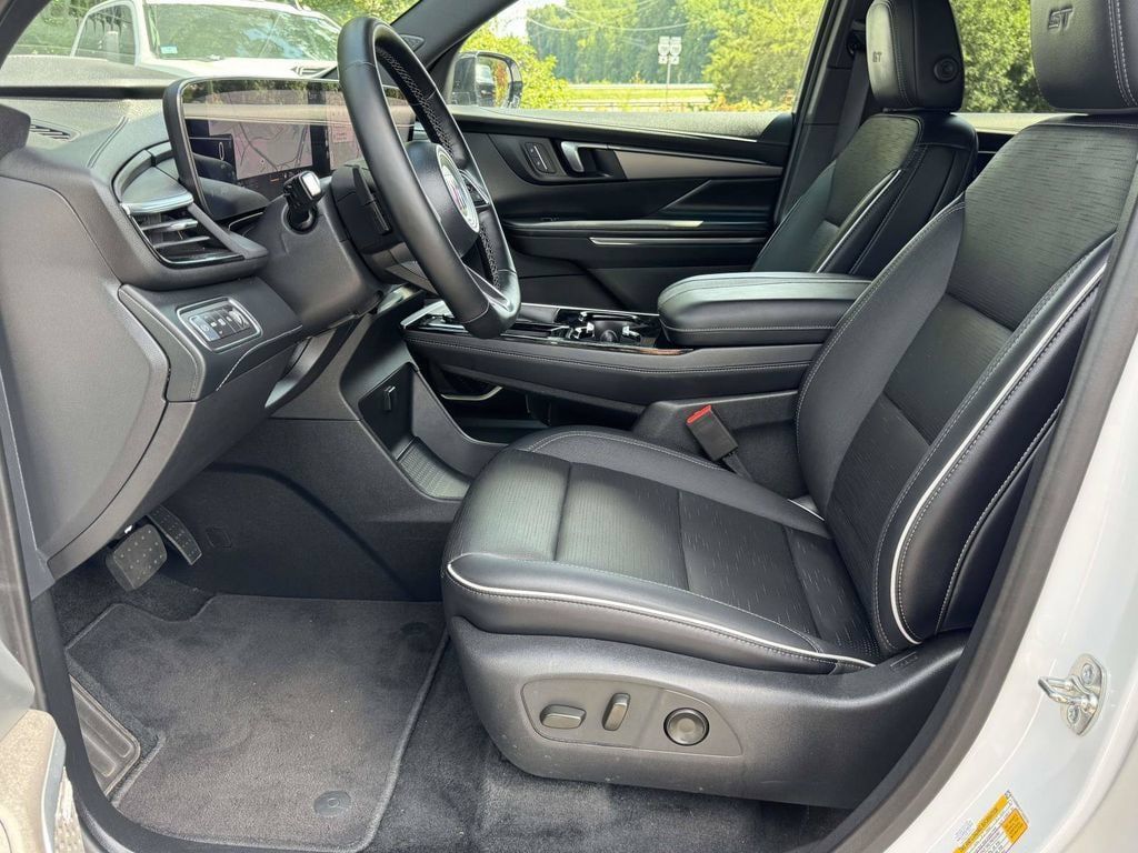 Used 2026 Buick Enclave Sport Touring FWD image 22