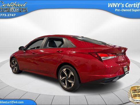 Used 2023 Hyundai Elantra SEL w/ Convenience Package FWD image 8