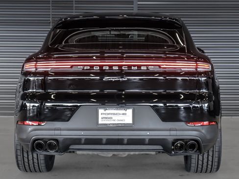 Certified 2024 Porsche Cayenne Coupe AWD/4WD image 9