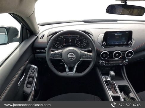 New 2025 Nissan Sentra SR image 18